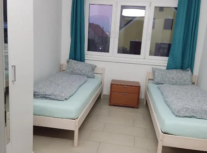 Graz Ferienwohnung Appartamento *