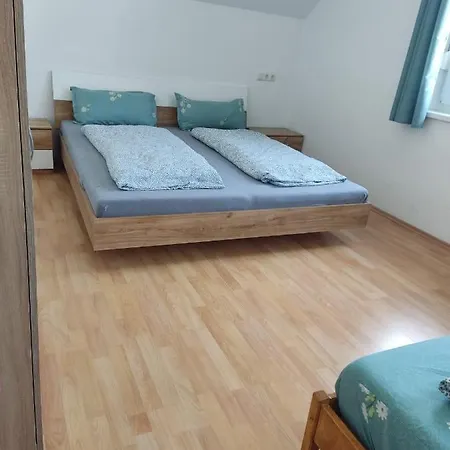 Graz Ferienwohnung アパート グラーツ