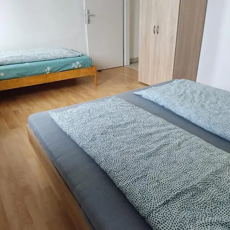 アパート Graz Ferienwohnung グラーツ